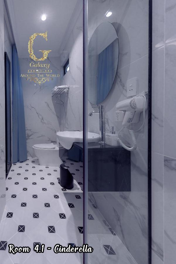 Love hotel Galaxy 2